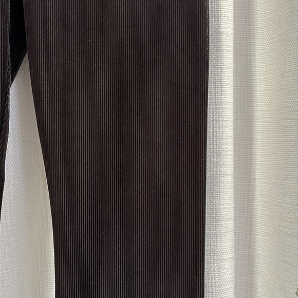 Women’s White House Black Market Scuba Knit Black Runway Leggings Size 6 - Picture 4 of 9